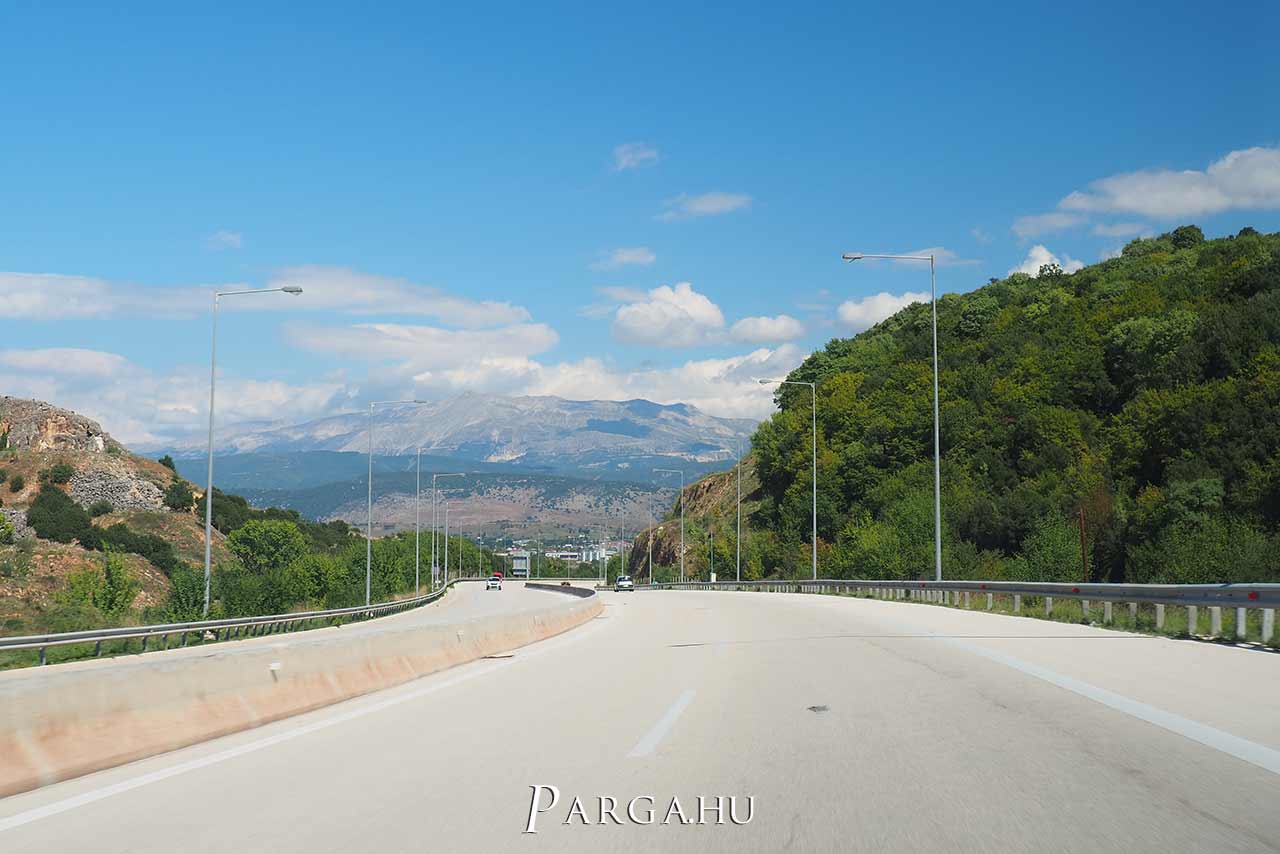 A görög autópálya Parga, Lefkada és Korfu felé
